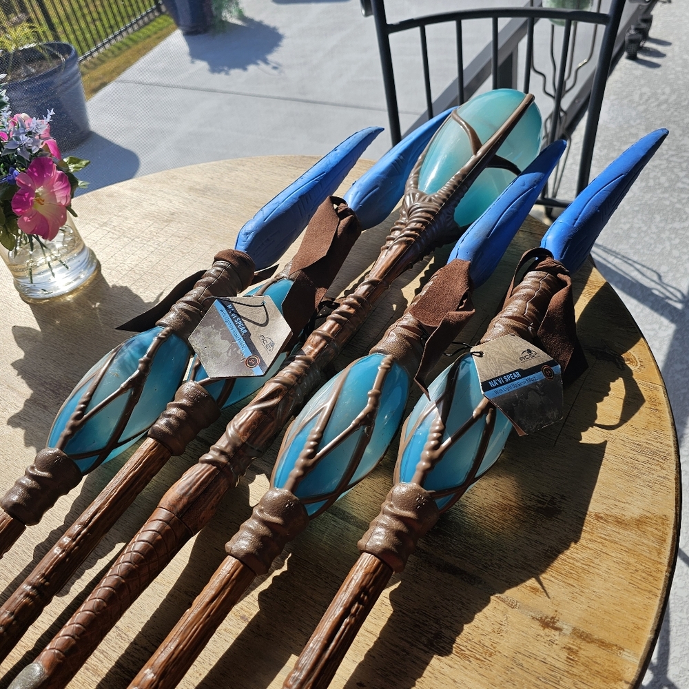 Avatar Pandora Na'Vi NaVi Disney Parks World Walking Stick & 4 Spears L👀K